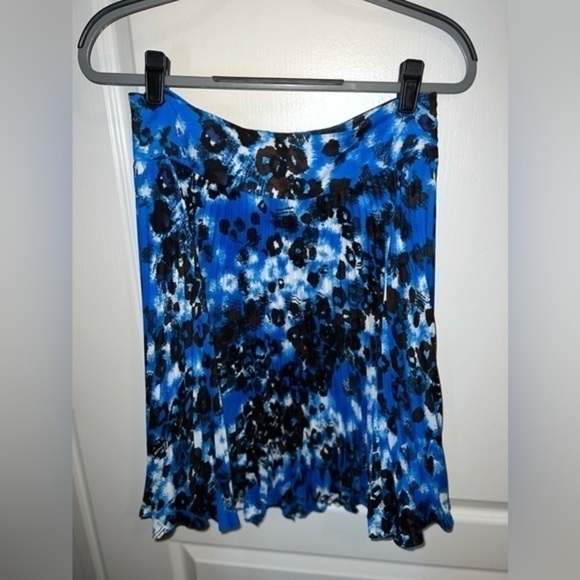 Ann Taylor pleated skirt - size 6 - Picture 4 of 12